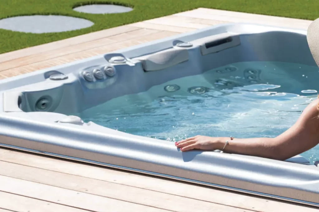 bathtub and jacuzzi supply & installation in Dubai